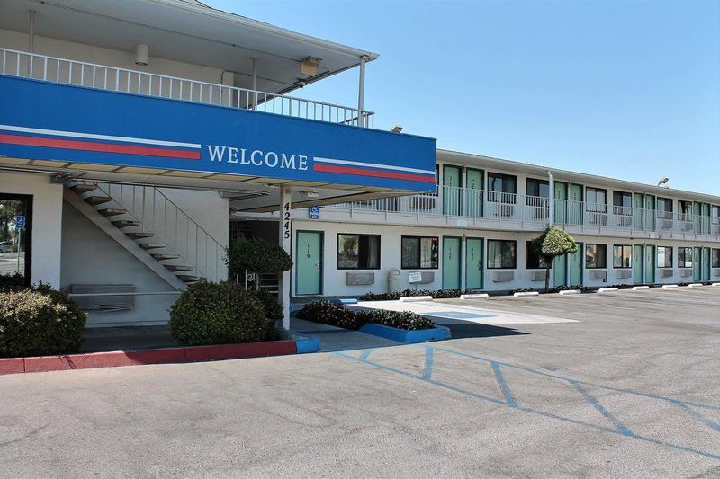 Motel 6-Fresno, Ca - Blackstone North Dış mekan fotoğraf